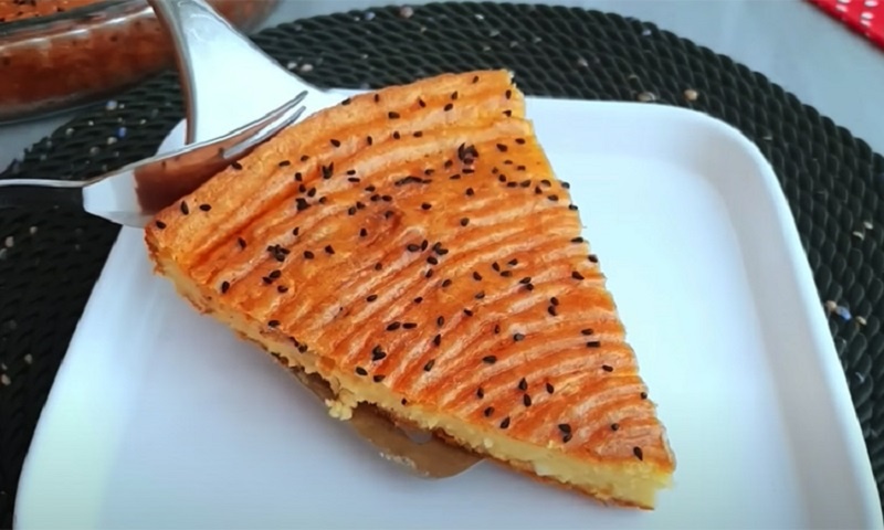 Турецкий пирог с йогуртом и финиками: необычный способ, простая технология и уникальный вкус