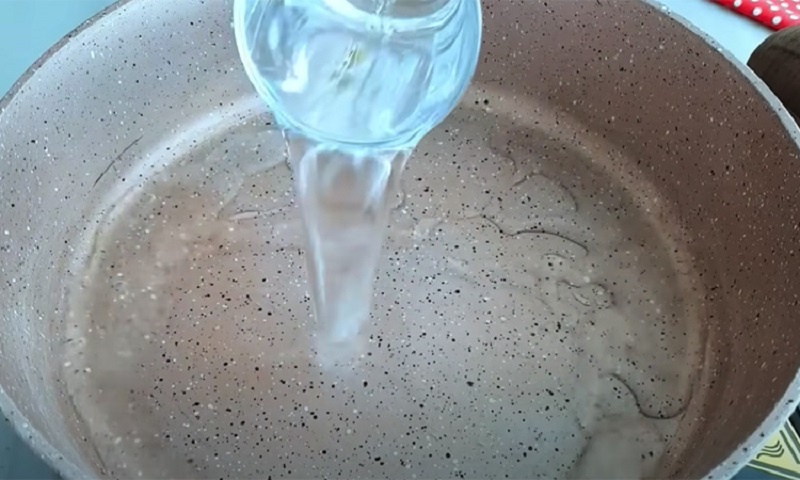 Турецкий пирог с йогуртом и финиками: необычный способ, простая технология и уникальный вкус