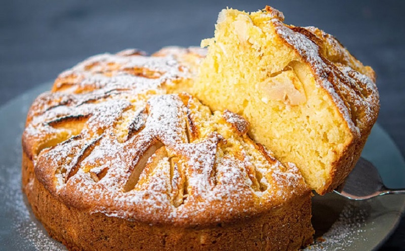 Шарлотка с творогом: домашний рецепт, который хочется повторять снова и снова