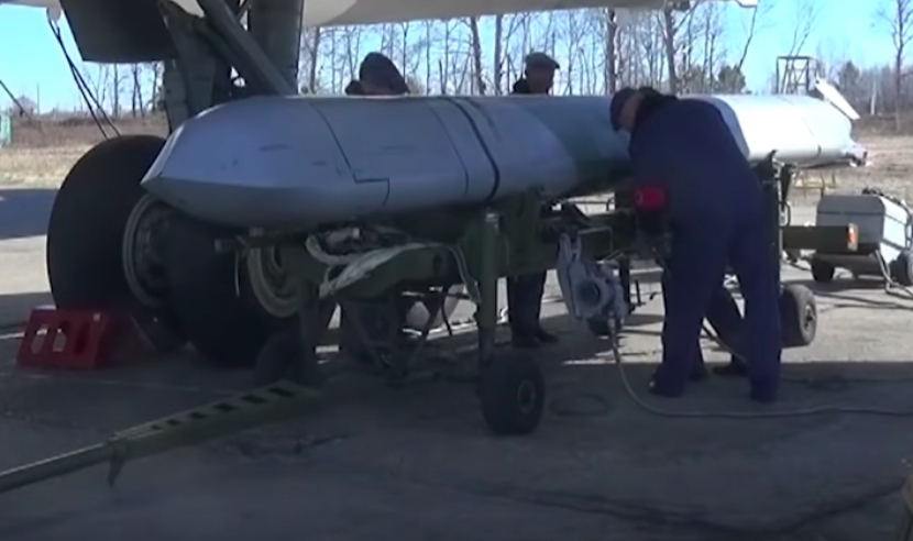 Крепление ракеты Х-101 на самолет 