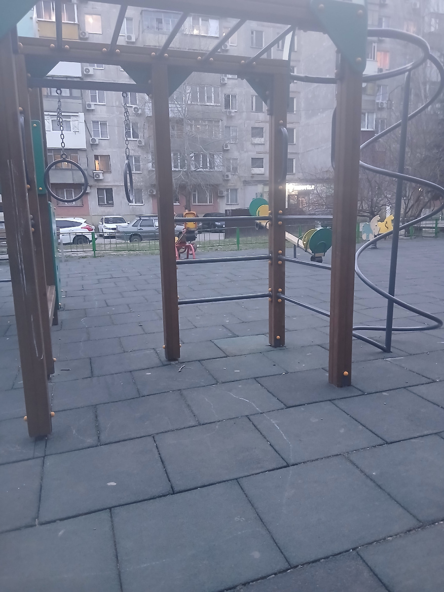 Площадка недалеко