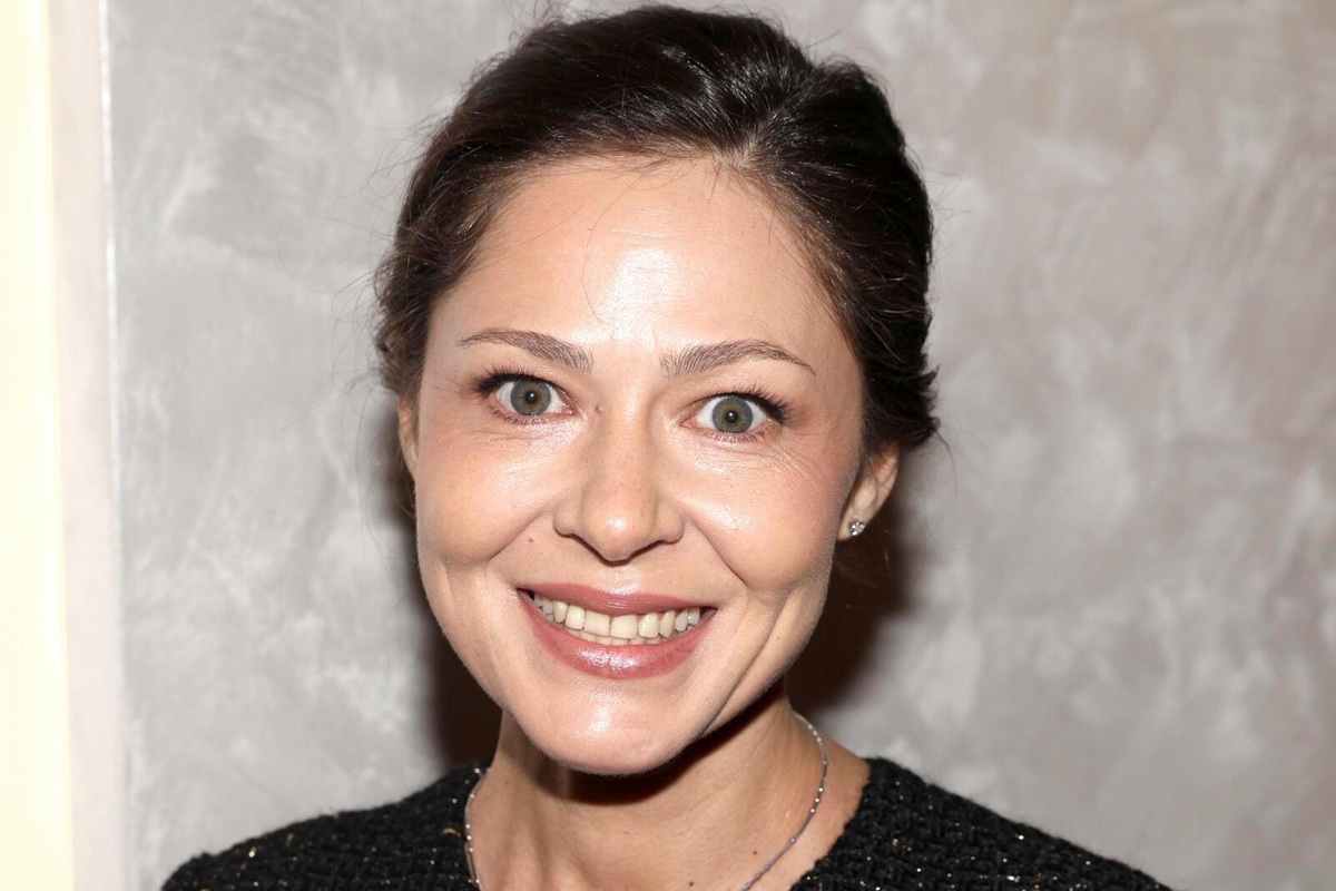     «Моя мама очень этого хотела»: Елена Лядова получила «Нику» за фильм, который «дарит крылья»