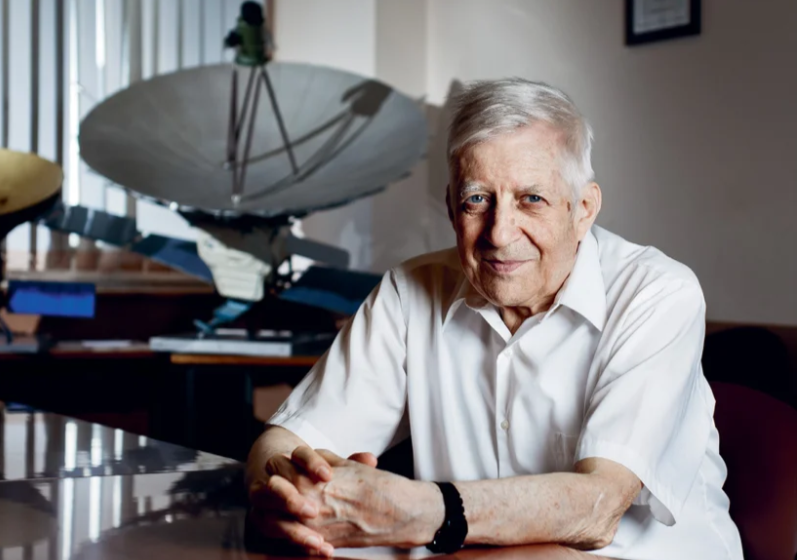 Николай Семёнович Кардашёв — советский и российский учёный, специалист в области экспериментальной и теоретической астрофизики и радиоастрономии