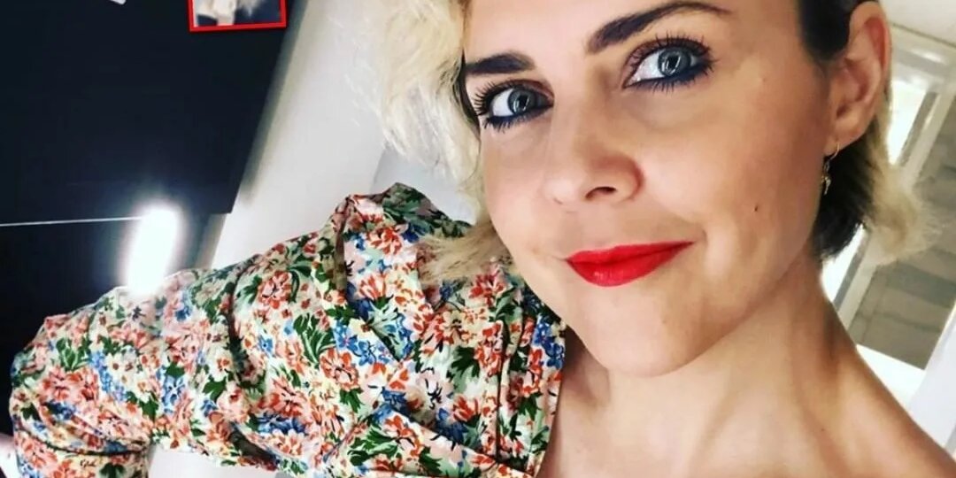 Ольга Шелест покинула Россию уже давно, однако до сих пор зарабатывает миллионы на российских онлайн-корпоративах, находясь в Америке