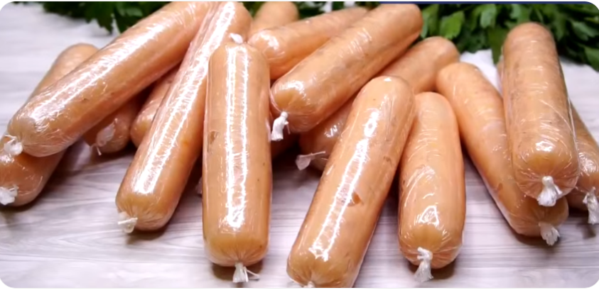 Готовлю домашние сосиски без химии, и без специальных приспособлений...