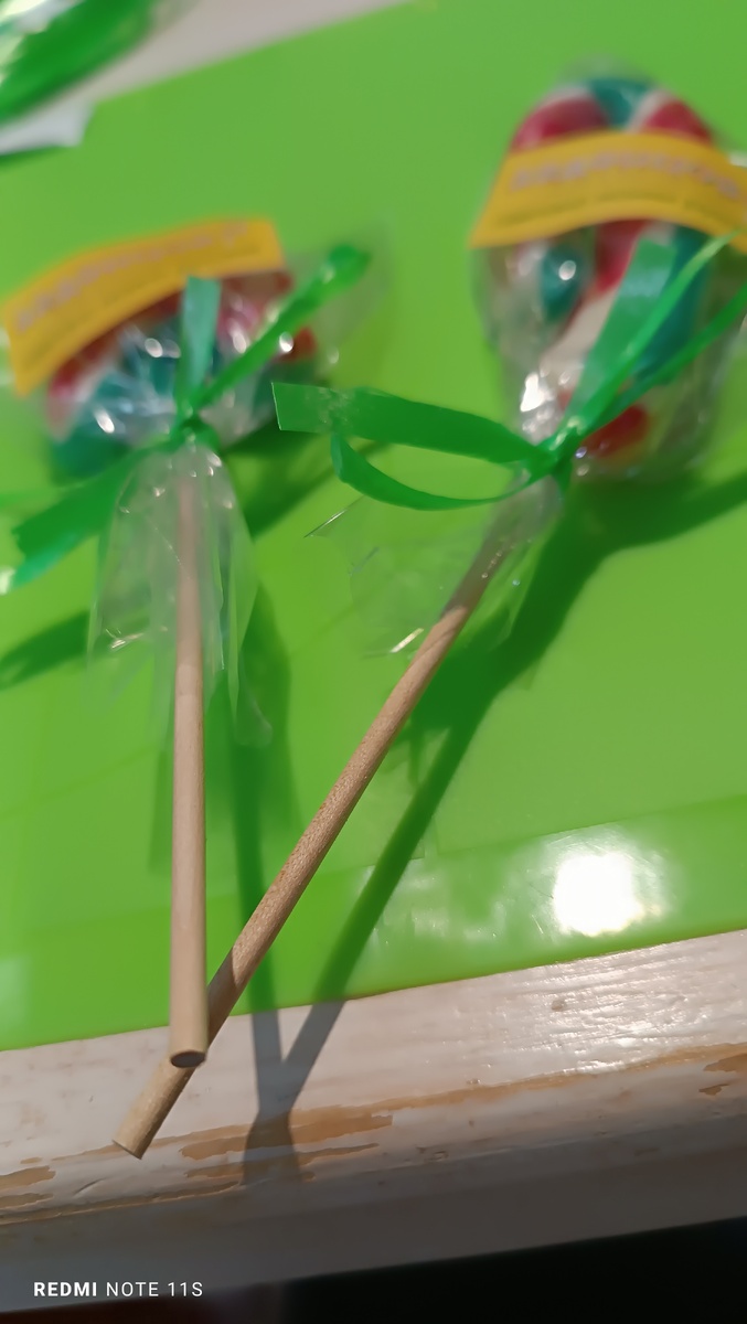 С леденцами я справилась быстро.