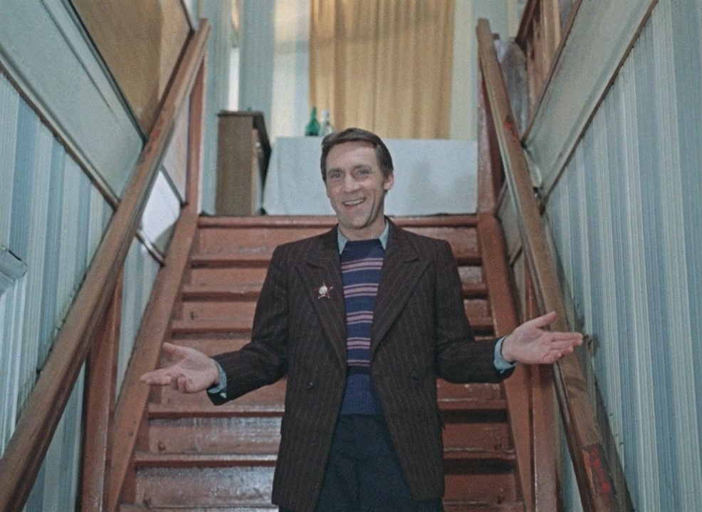 Предпоследняя роль Высоцкого в кино. Он уйдёт из жизни через 8 месяцев после премьеры.