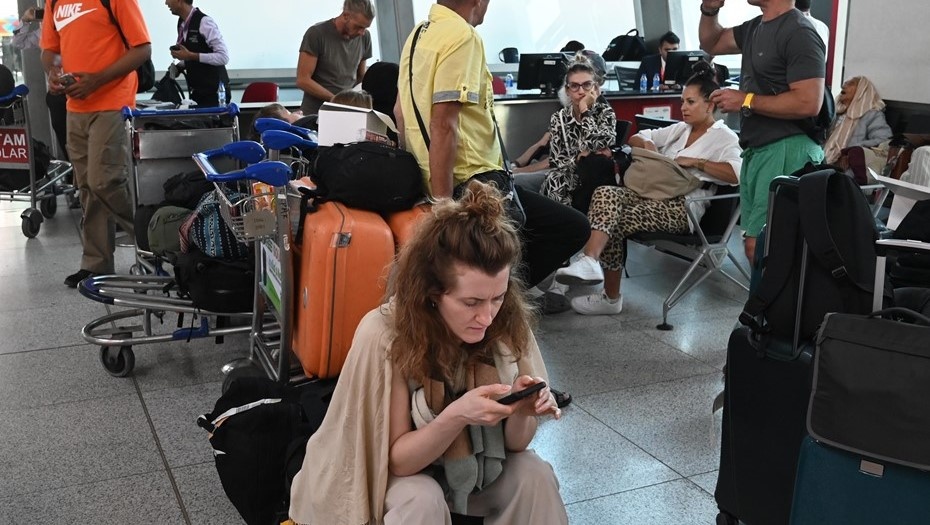    Некоторым путешественникам пришлось задержаться в тёплых странах Автор фото: ТАСС