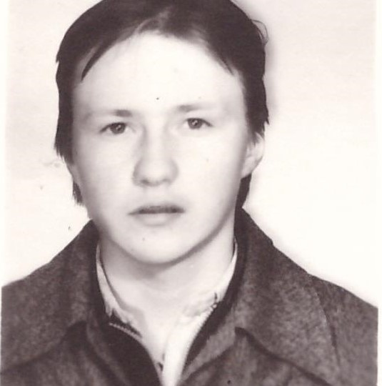 Кожевенная мастерская под ветеранами Афгана и я в ней в начале 90-х