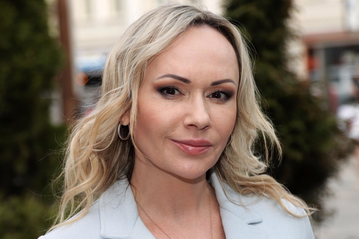     «Всё зло в них!»: Мария Бутырская заявила, что игры в телефоне делают ее сына «невменяемым»