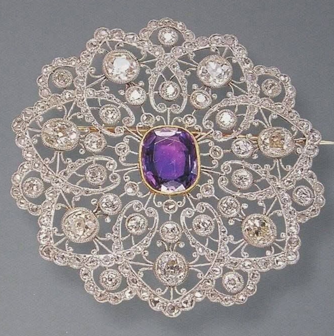 Украшения с аметистом.