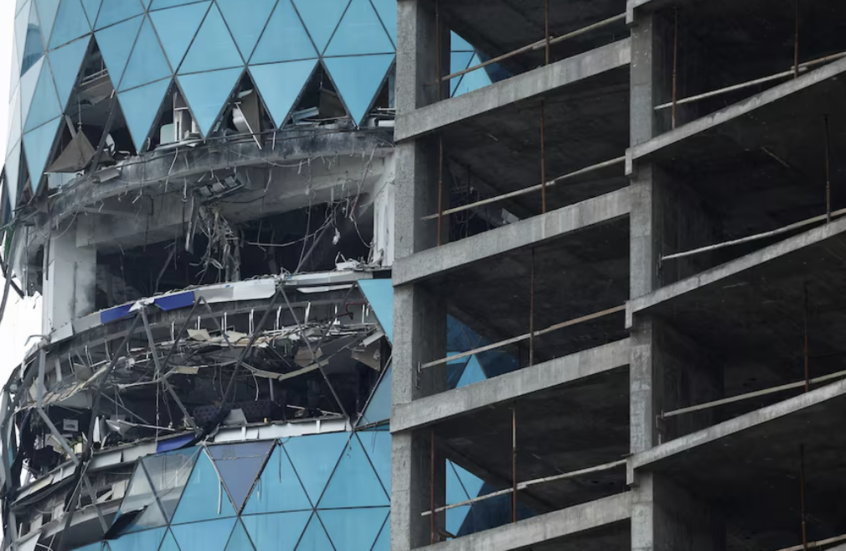 Бахрейн. Жилой дом после удара американской ракеты.