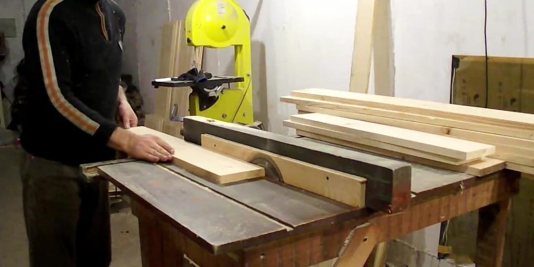 История о том как делал диван в домашней мастерской