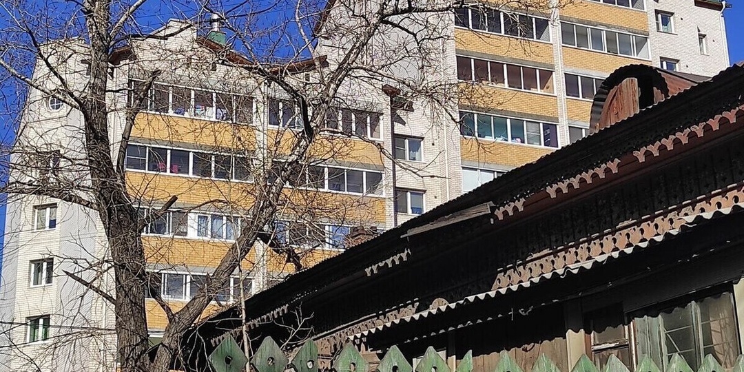 Глава СК затребовал доклад из-за проживания семьи в аварийном доме в Забайкалье