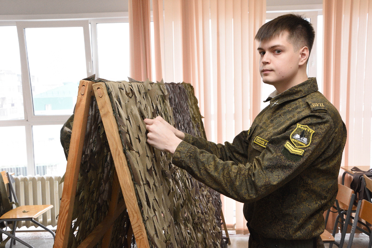 Арсений Безменов