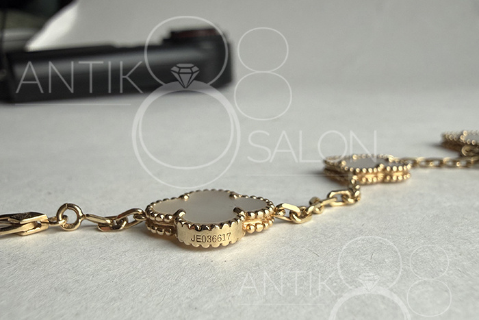 Серийный номер на изделии Van Cleef