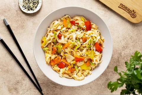 Лапша с овощами по китайски