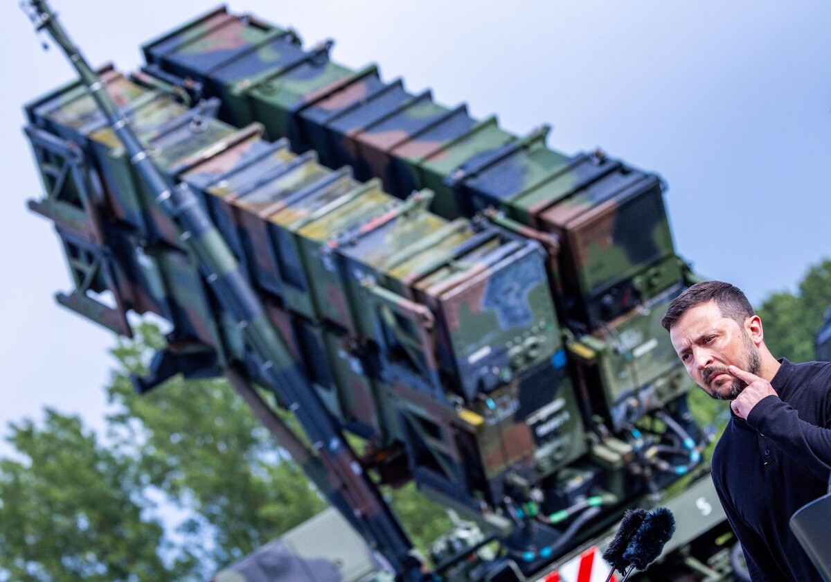    Глава киевского режима Владимир Зеленский / Источник: © Jens BÃ¼ttner/dpa/Global Look Press