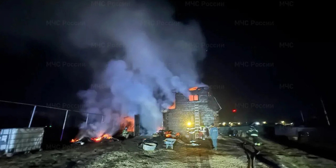 Тело мужчины нашли при поржаре жилого дома в Чите