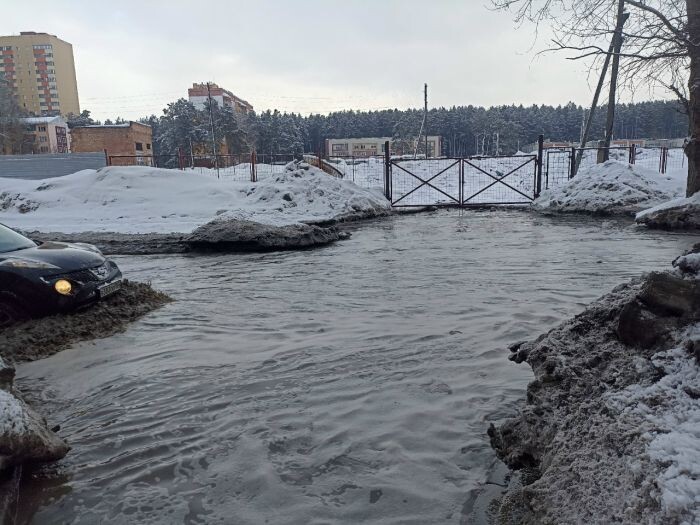 Улица Российская в Академгородке снова превратилась в реку
