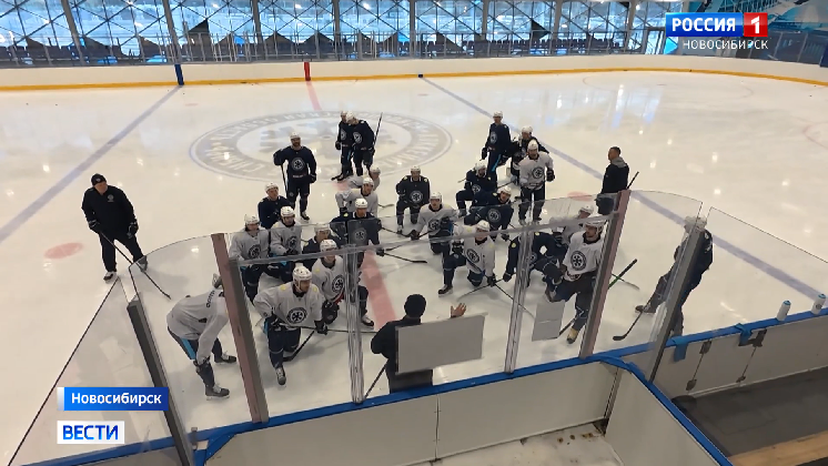Хоккейная «Сибирь» усиленно готовится к началу плей-офф