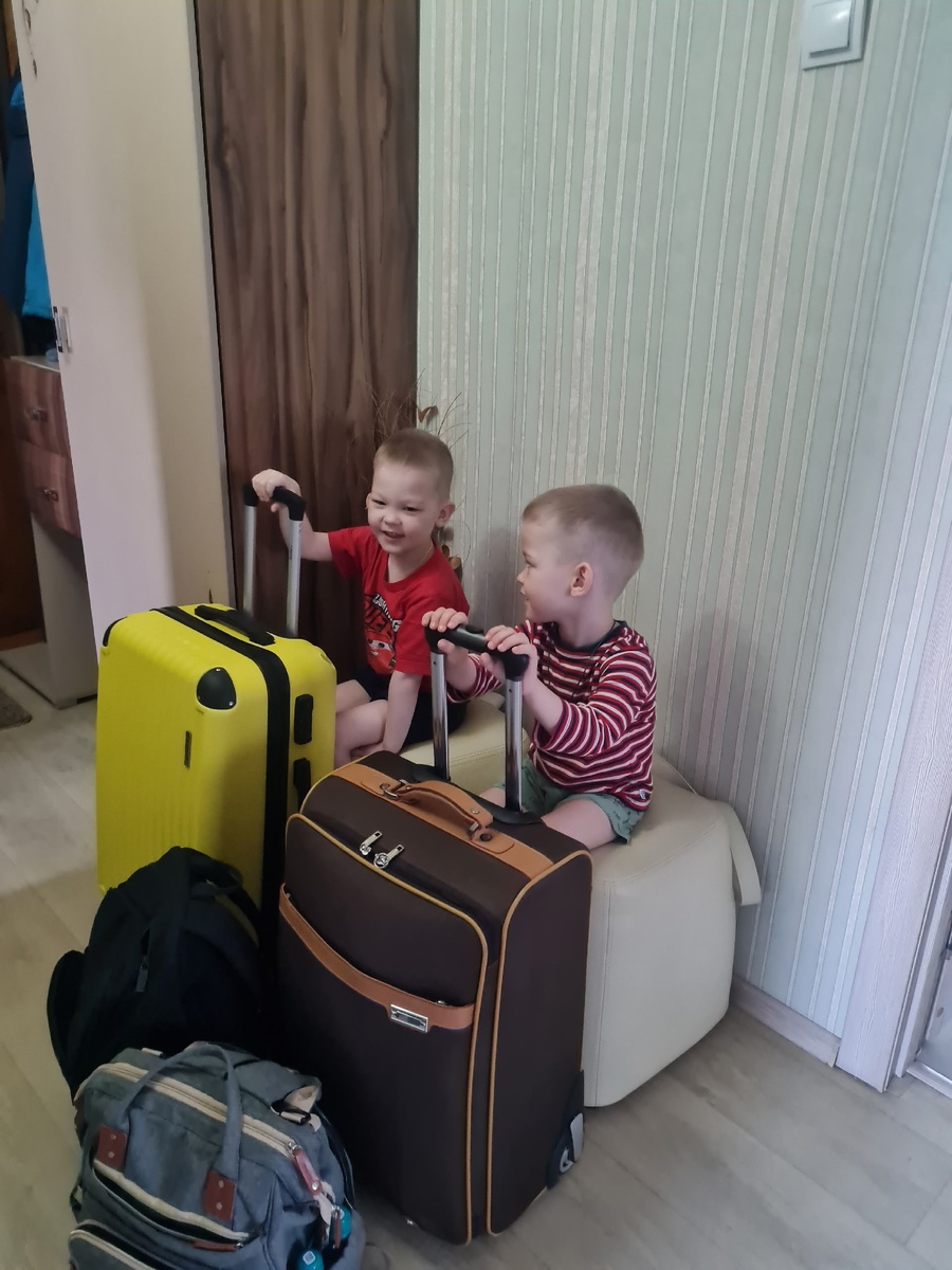 На чемоданах