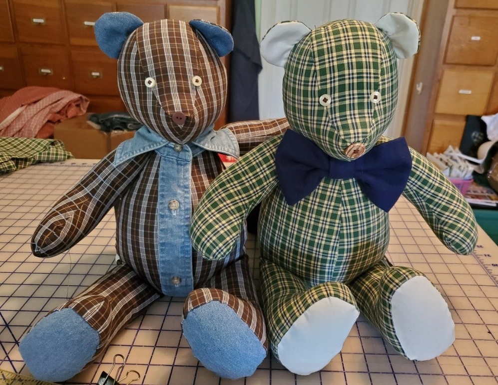 Медвежата из старых мужских рубашек.