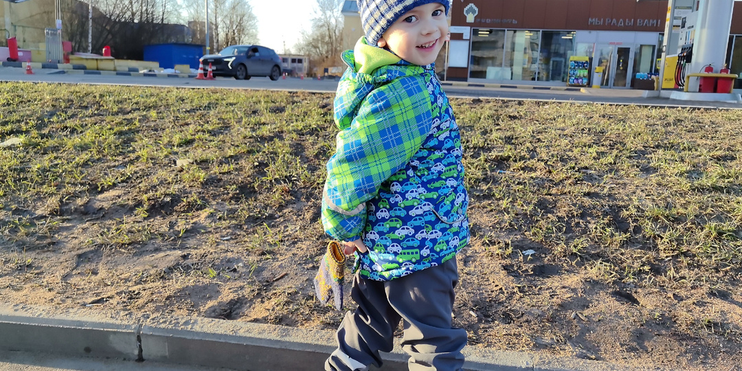 Пора отказываться от коляски. Настало время разговоров.