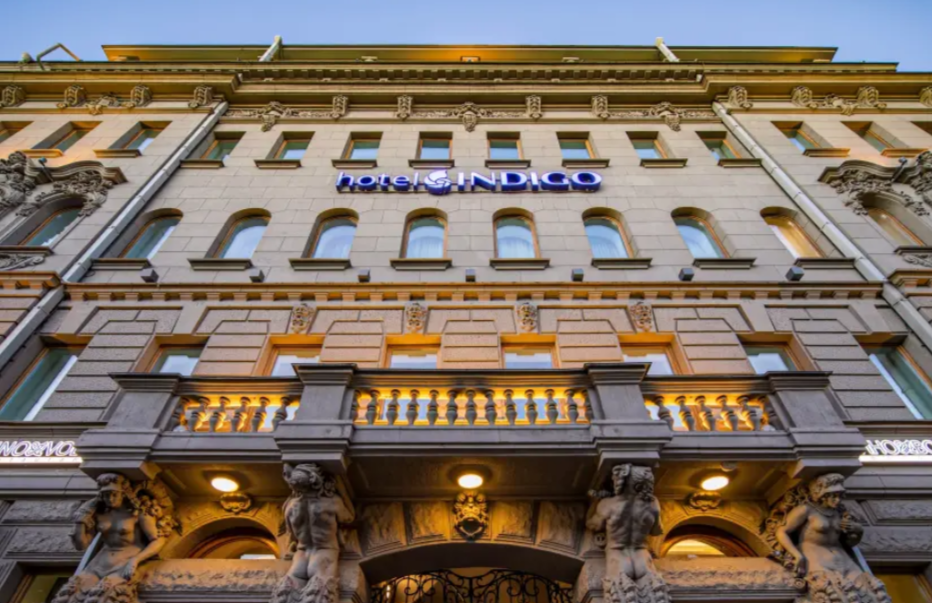 Обзор и отзыв отеля INDIGO в центре СПб: памятник архитектуры, завтрак с игристым, терраса