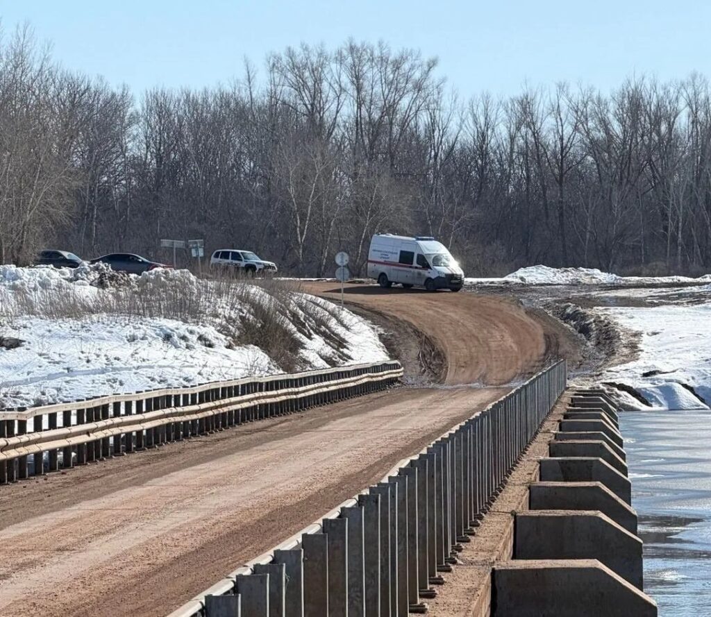     В Илекском районе из-за паводка закрыли мост через Урал Оренбуржье
📷    В Илекском районе из-за паводка закрыли мост через Урал Оренбуржье
