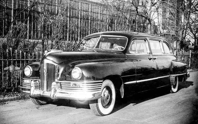 ЗИС‑110М 1948 года – попытка модернизации модели 1945 года.ЗИЛ-111 история и фото
📷
