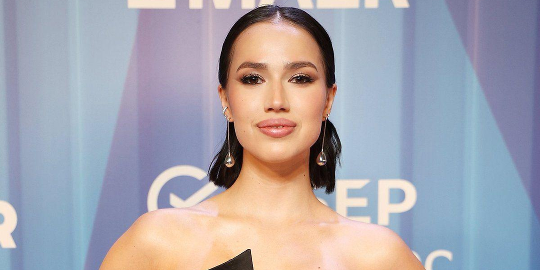 Из съемной однушки в роскошный дом: как живет Алина Загитова