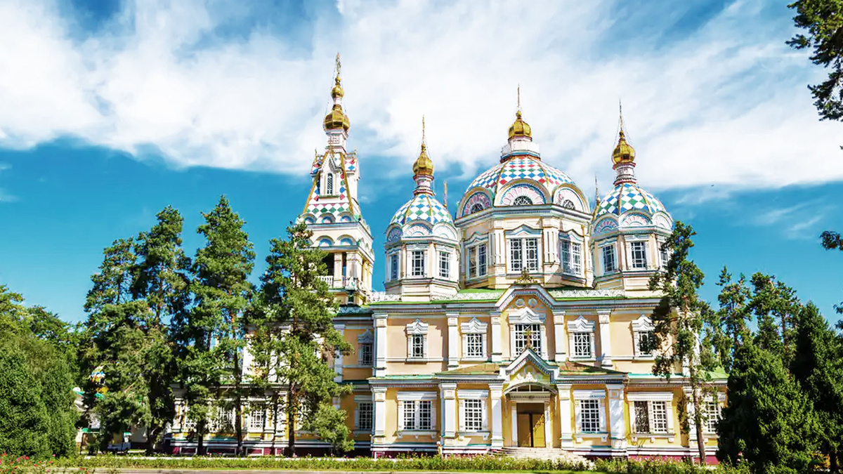 Кафедральный собор в Алматы