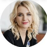 «По са­мо­му сег­мен­ту са­мо­за­ня­тых это дей­стви­тель­но уда­рит, по­то­му что в на­сто­я­щий мо­мент биз­нес та­ким об­ра­зом при­вле­ка­ет ра­бот­ни­ков. Если ма­ло­му и сред­не­му биз­не­су, ко­то­рый сей­час и так пе­ре­жи­ва­ет не луч­шие вре­ме­на, дей­стви­тель­но огра­ни­чат воз­мож­ность при­вле­кать са­мо­за­ня­тых, то это силь­но ска­жет­ся на рын­ке тру­да. Либо биз­нес со­всем пе­рей­дет на ра­бо­ту «в чер­ную», ко­гда зар­пла­та бу­дет пла­тить­ся ис­клю­чи­тель­но в кон­вер­те, либо бу­дут со­кра­щать со­труд­ни­ков, в том чис­ле, на­при­мер, за счет ис­кус­ствен­но­го ин­тел­лек­та, по­то­му что зар­пла­та на се­го­дняш­ний день — это одна из цен­траль­ных то­чек при­ло­же­ния
фи­нан­со­вых».