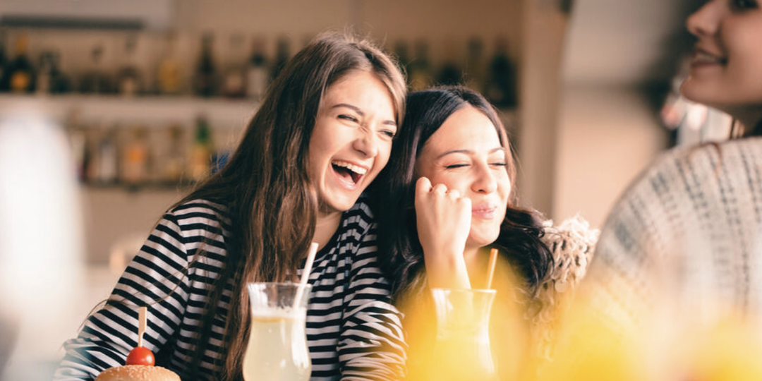 Россиянам рассказали, почему взрослые женщины выбирают жить с подругами