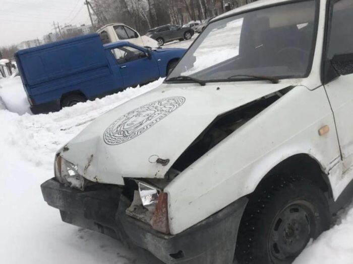 Брошенные машины без номеров обнаружили на ОбьГЭСе