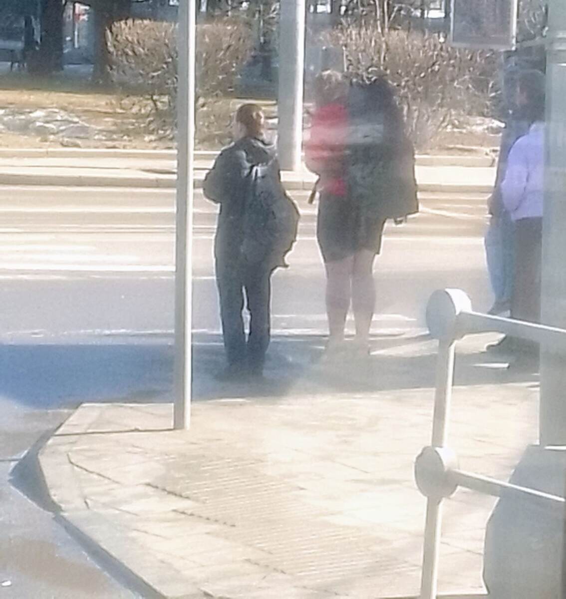 У перекрёстка. Ссылка при перепечатке обязательна. Фото 2