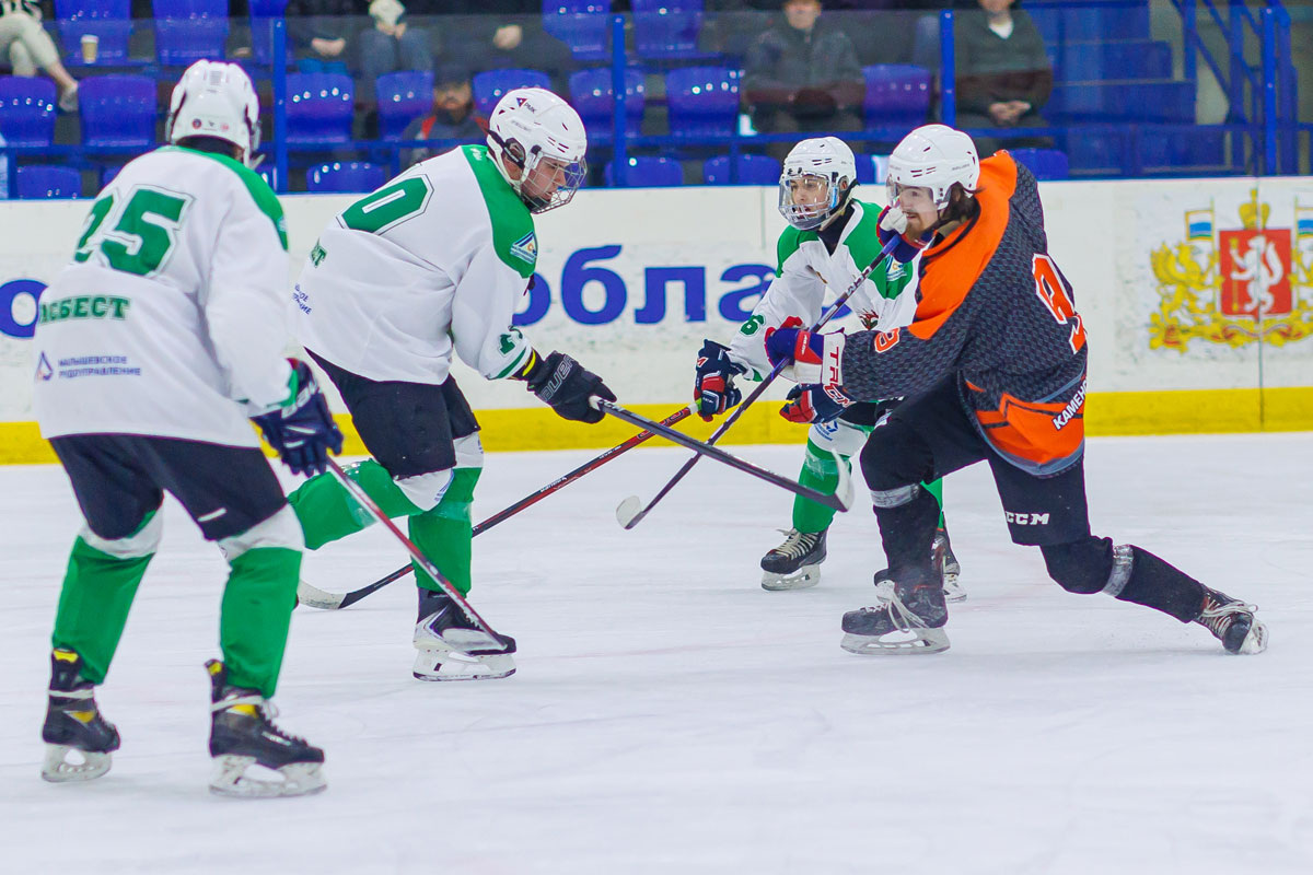    ХК «Синара» разгромил «Хризотил» 11:2 и приблизился к финалу плей-офф