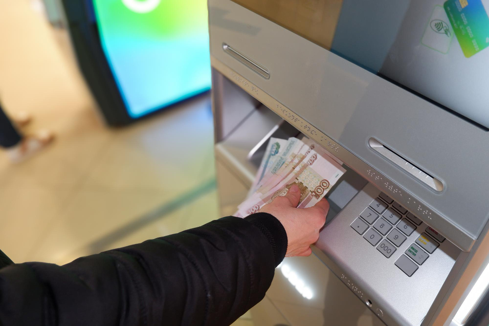    ru.freepik.com / @akmenra