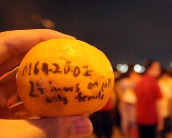 Жуткая тайна сотен подписанных мандаринов