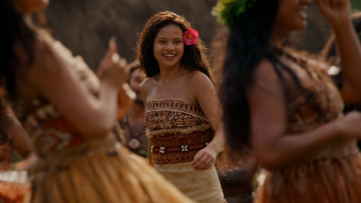     По сюжету Моане в 16 лет предстоит покинуть родной остров, чтобы спасти всех его жителей