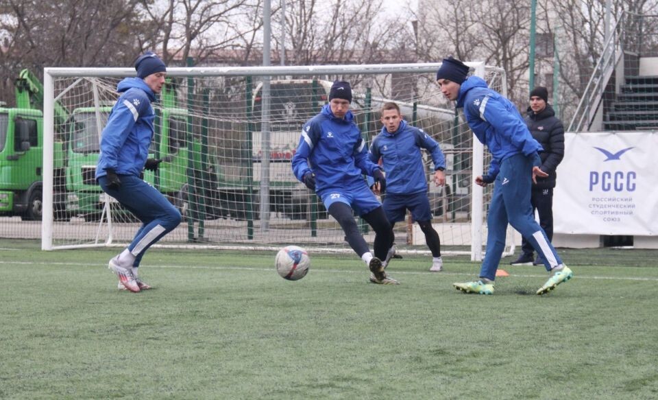    Динамовцы на мартовских сборах в Кисловодске. Фото: ФК "Динамо-Барнаул"