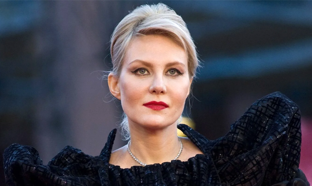 на фото Рената Литвинова 