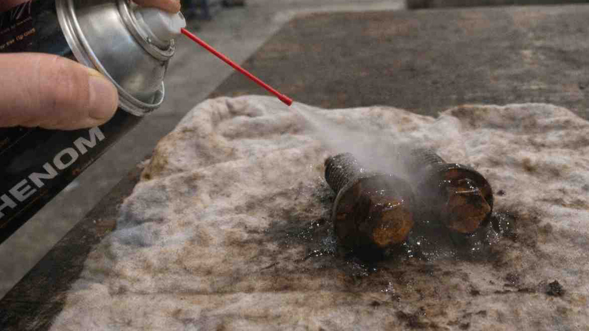 GRAPHENOM L100 удаляет ржавчину