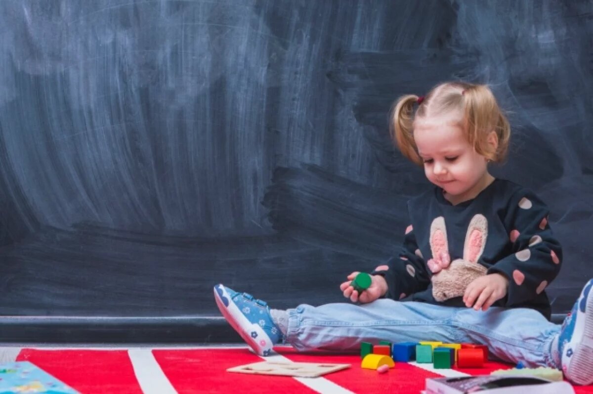    В Новом Уренгое ребенку помогают развить речь с помощью АВА-терапии