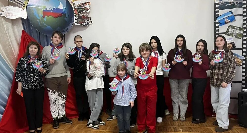 Воспитанники СРЦ отправились в онлайн-путешествие в Крым