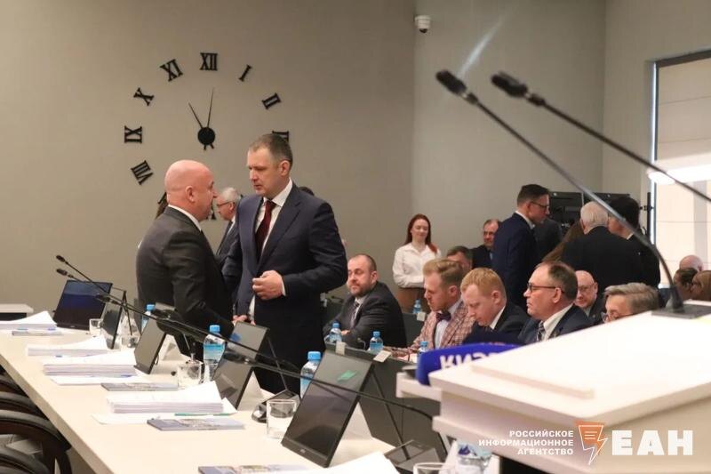    ЕАН. Кирилл Матвеев на заседании гордумы Челябинска