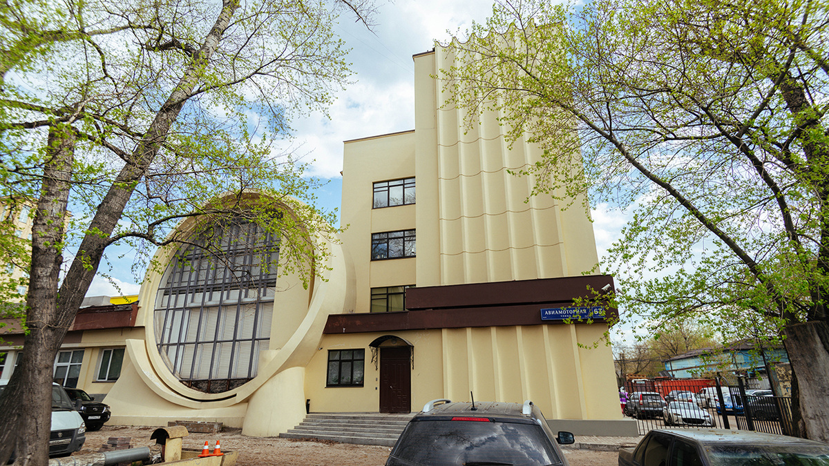 Здание гаража Госплана в Дангауэровке в наши дни. Фото: Про мой район