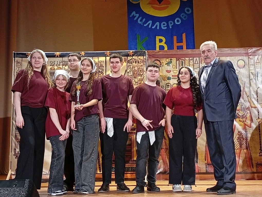    Победители игры на «Кубок Весны» команда КОД 5741 школы №5 Редакция газеты "Наш край"