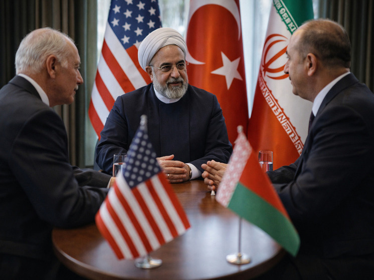     Коллаж: генерация ChatGPT